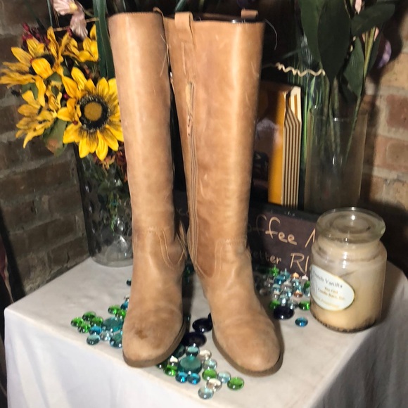 Nicole Boots - Picture 5 of 8